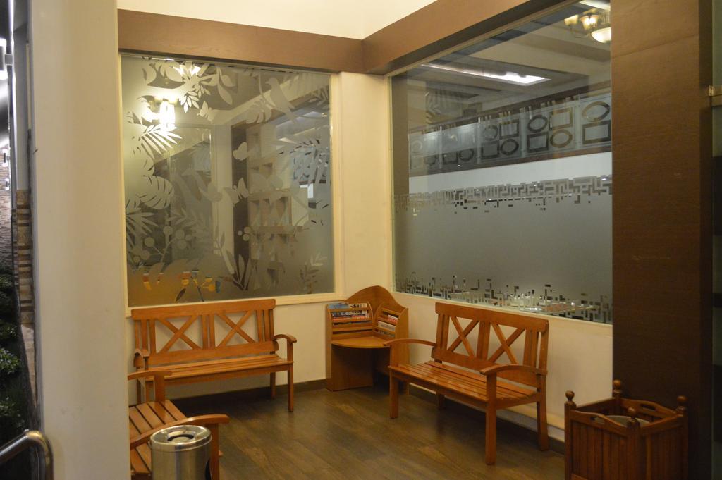Hotel Aida Коттаям Экстерьер фото