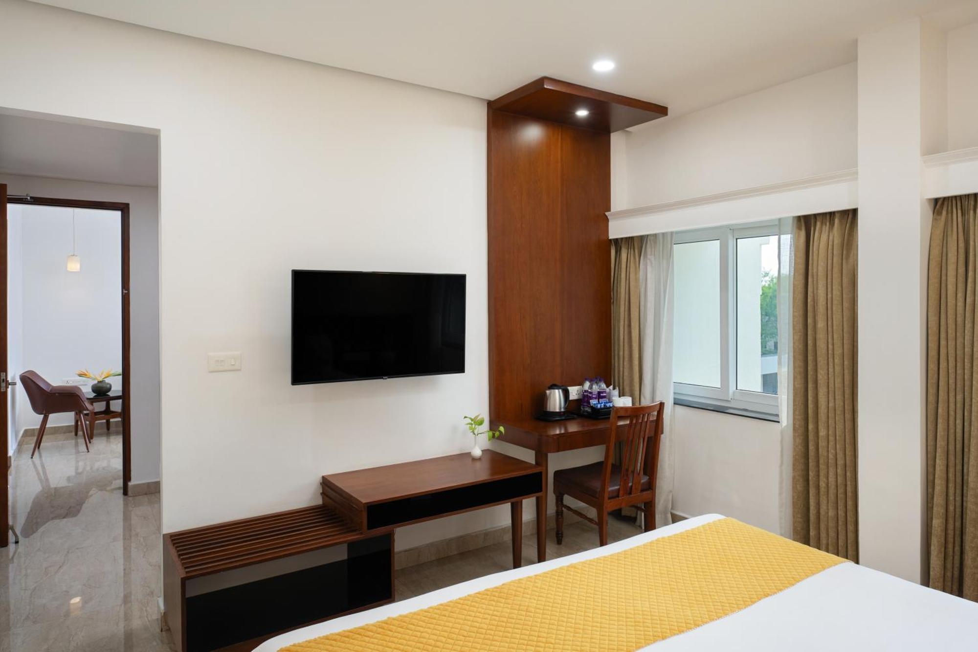 Hotel Aida Коттаям Экстерьер фото