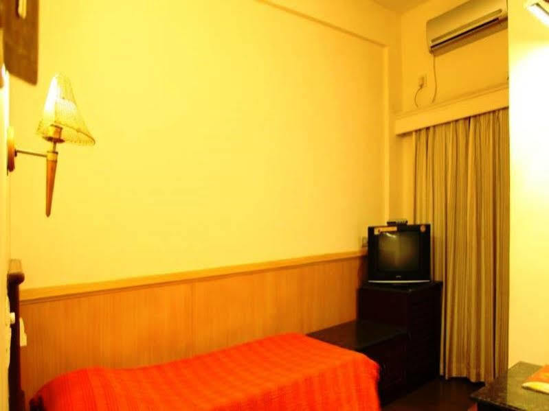 Hotel Aida Коттаям Экстерьер фото